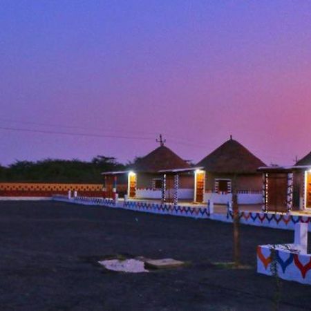 Banni Village Resort - Rann Of Kutch Bherandiala Екстер'єр фото