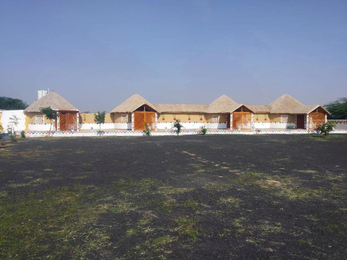 Banni Village Resort - Rann Of Kutch Bherandiala Екстер'єр фото