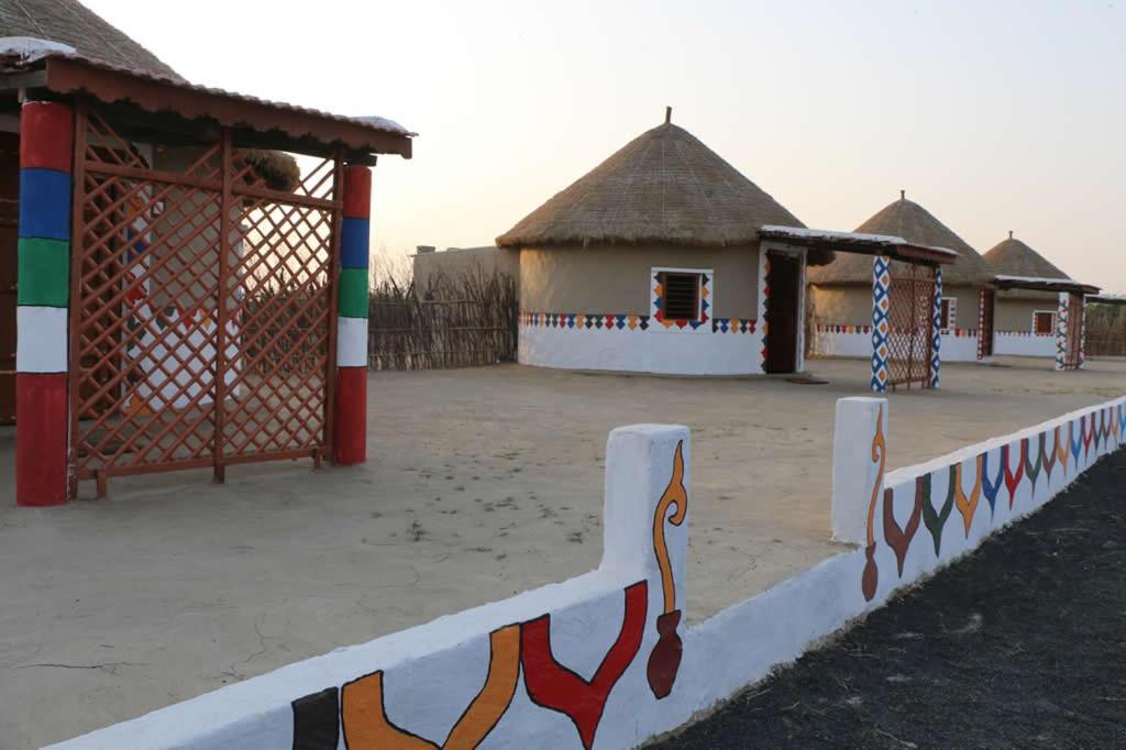 Banni Village Resort - Rann Of Kutch Bherandiala Екстер'єр фото
