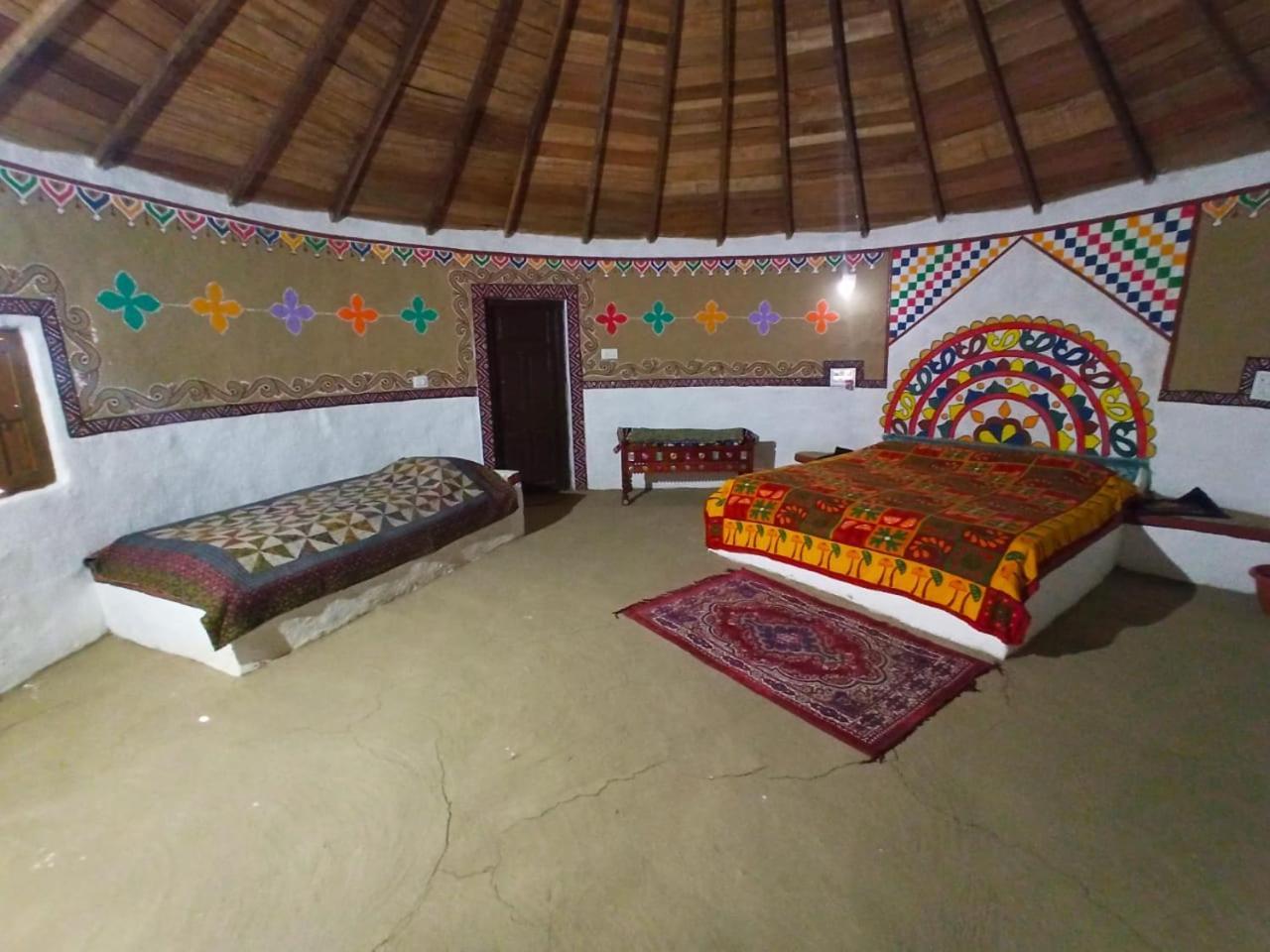 Banni Village Resort - Rann Of Kutch Bherandiala Екстер'єр фото
