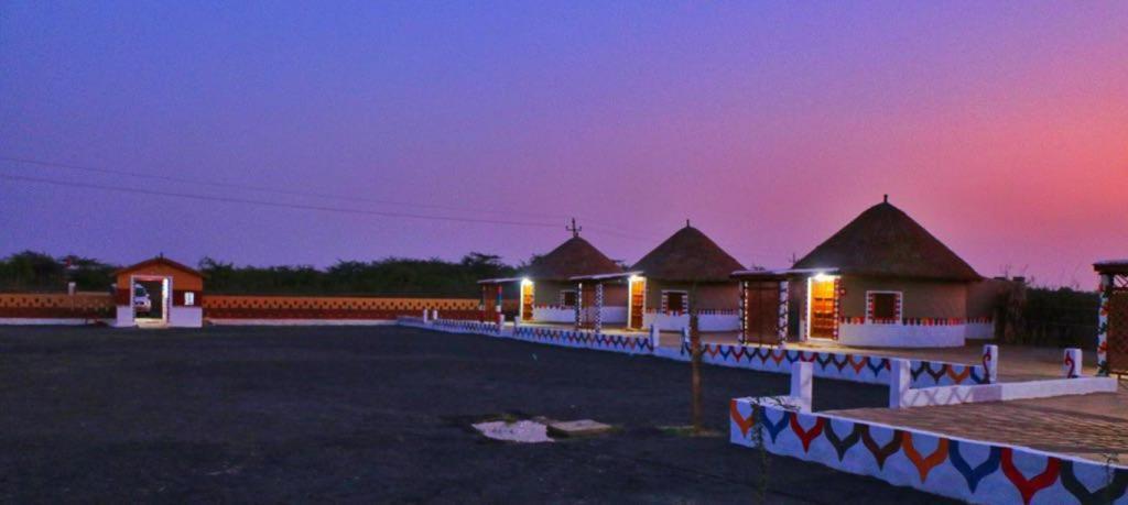 Banni Village Resort - Rann Of Kutch Bherandiala Екстер'єр фото